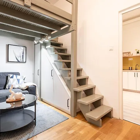 Cozy & Lovely Nest In Soho דירה